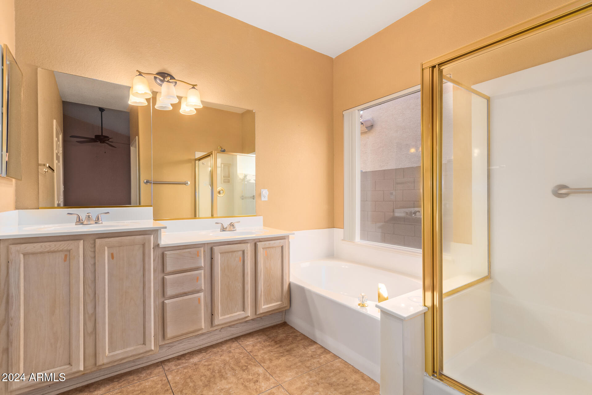 668 S CATALINA Street