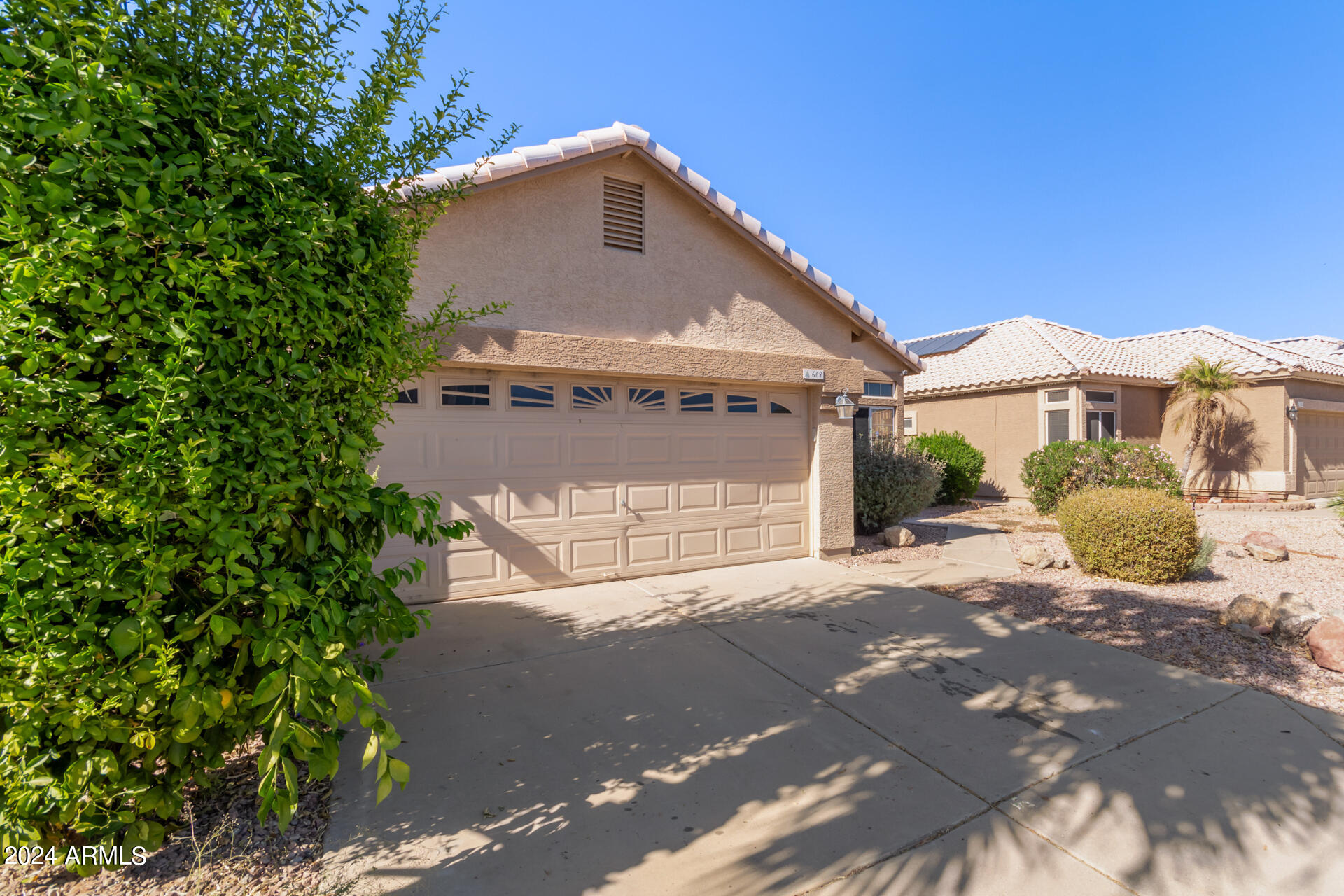 668 S CATALINA Street