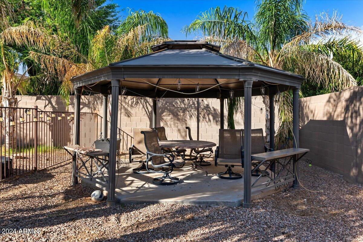 3406 E SUPERIOR Road