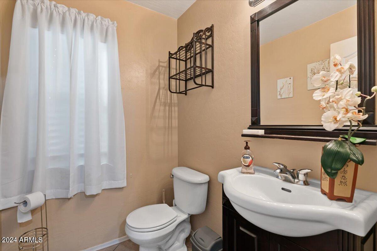 3406 E SUPERIOR Road