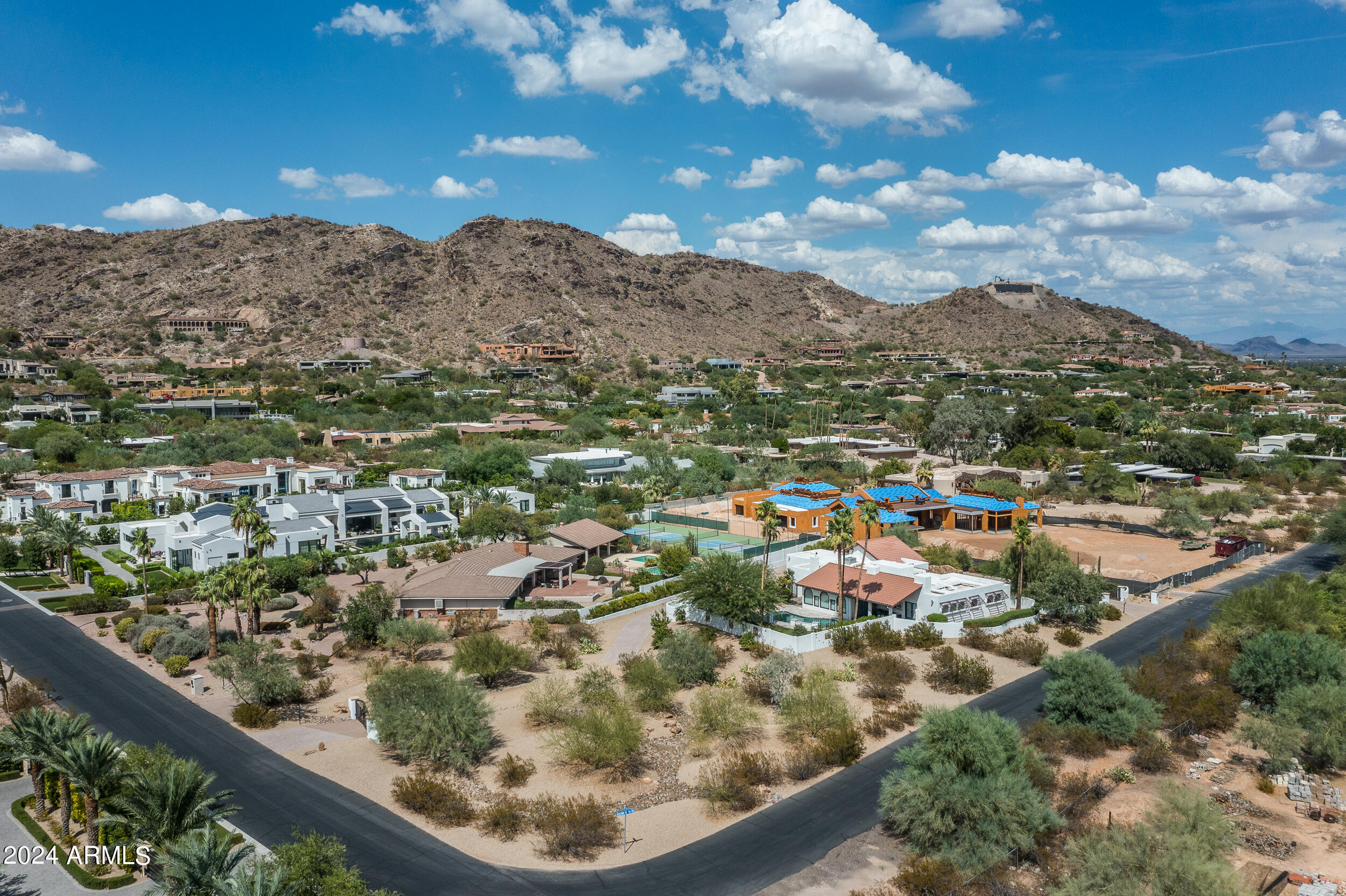 5828 E CACTUS WREN Road