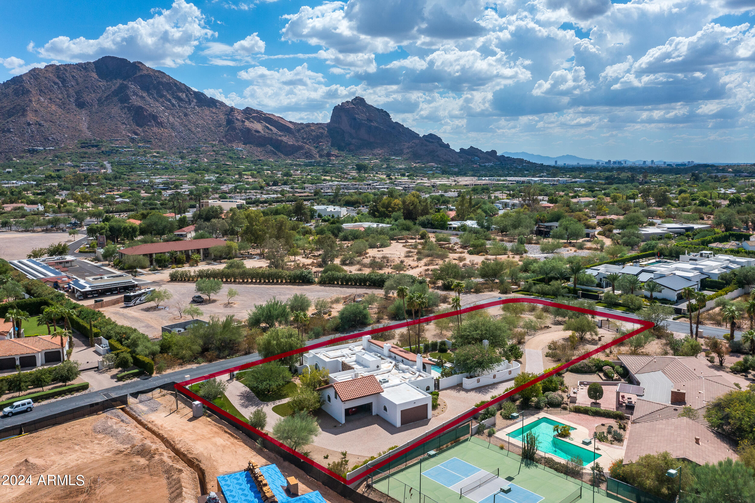 5828 E CACTUS WREN Road