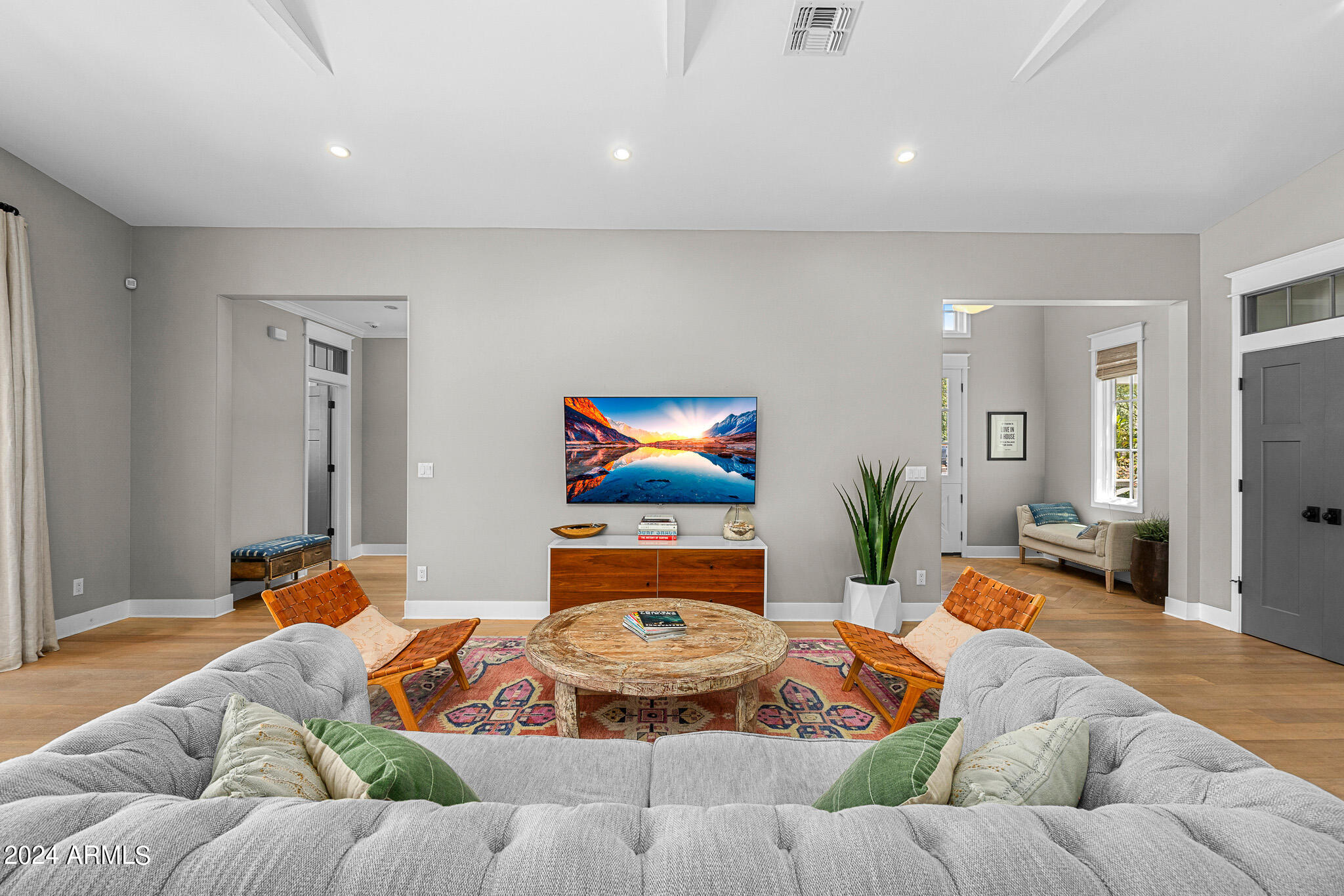 5241 E CALLE VENTURA --