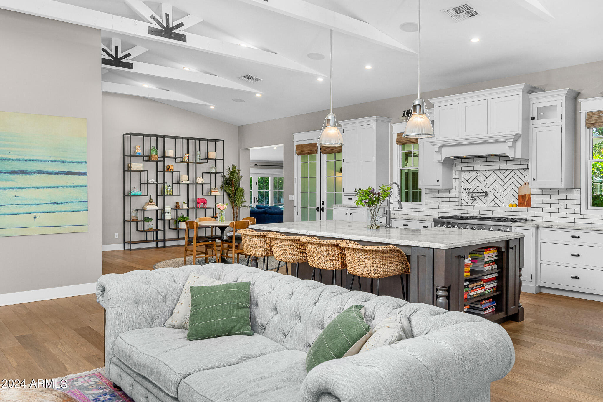 5241 E CALLE VENTURA --