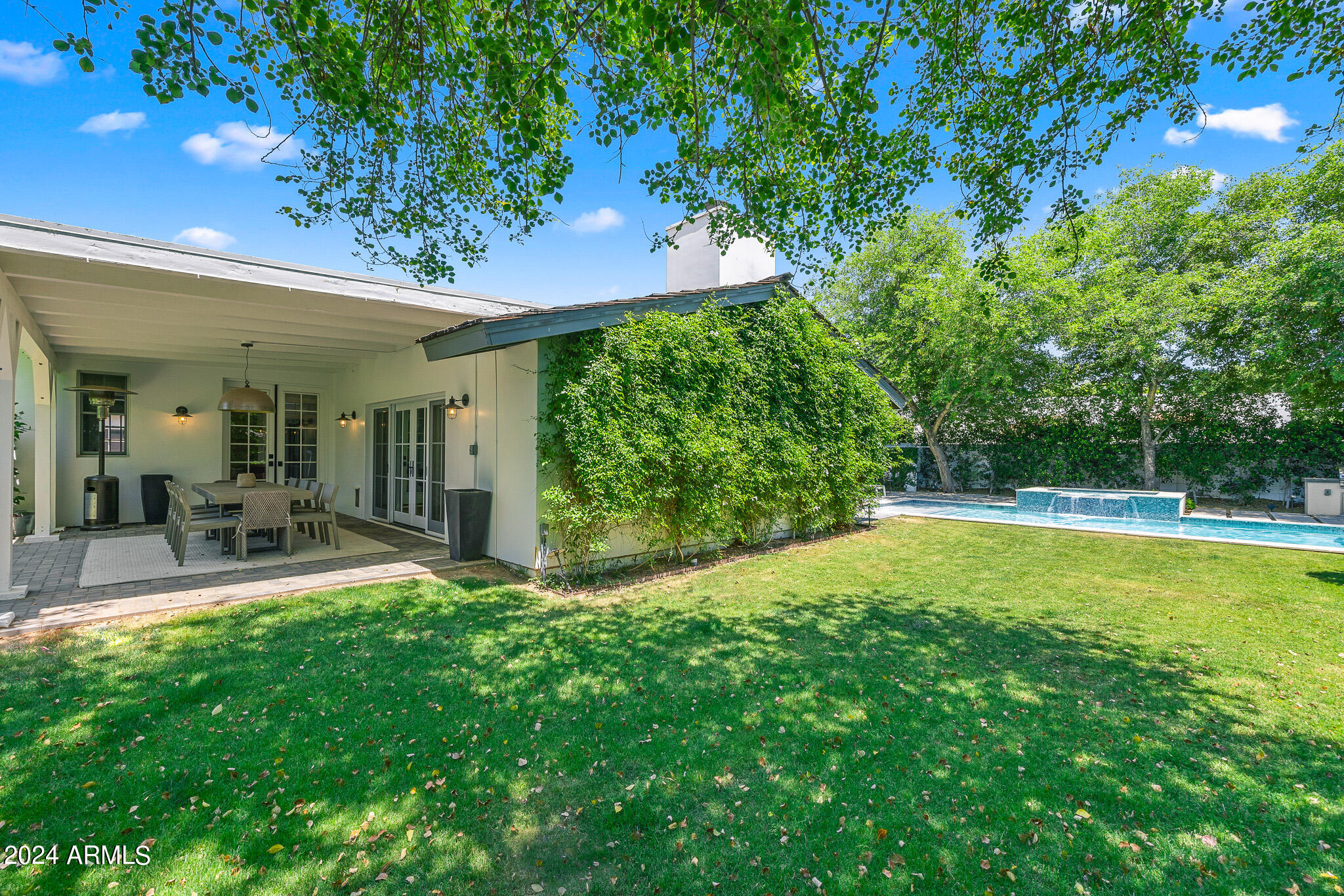 5241 E CALLE VENTURA --