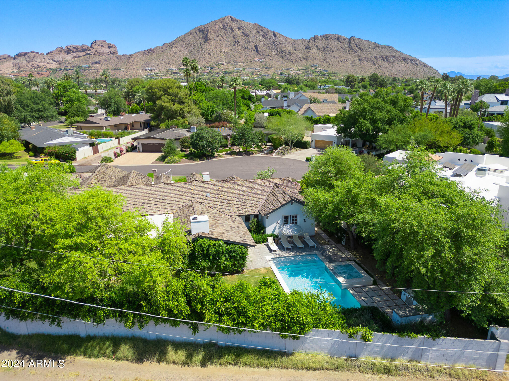 5241 E CALLE VENTURA --