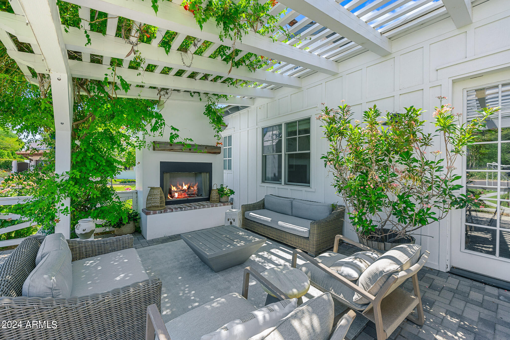 5241 E CALLE VENTURA --