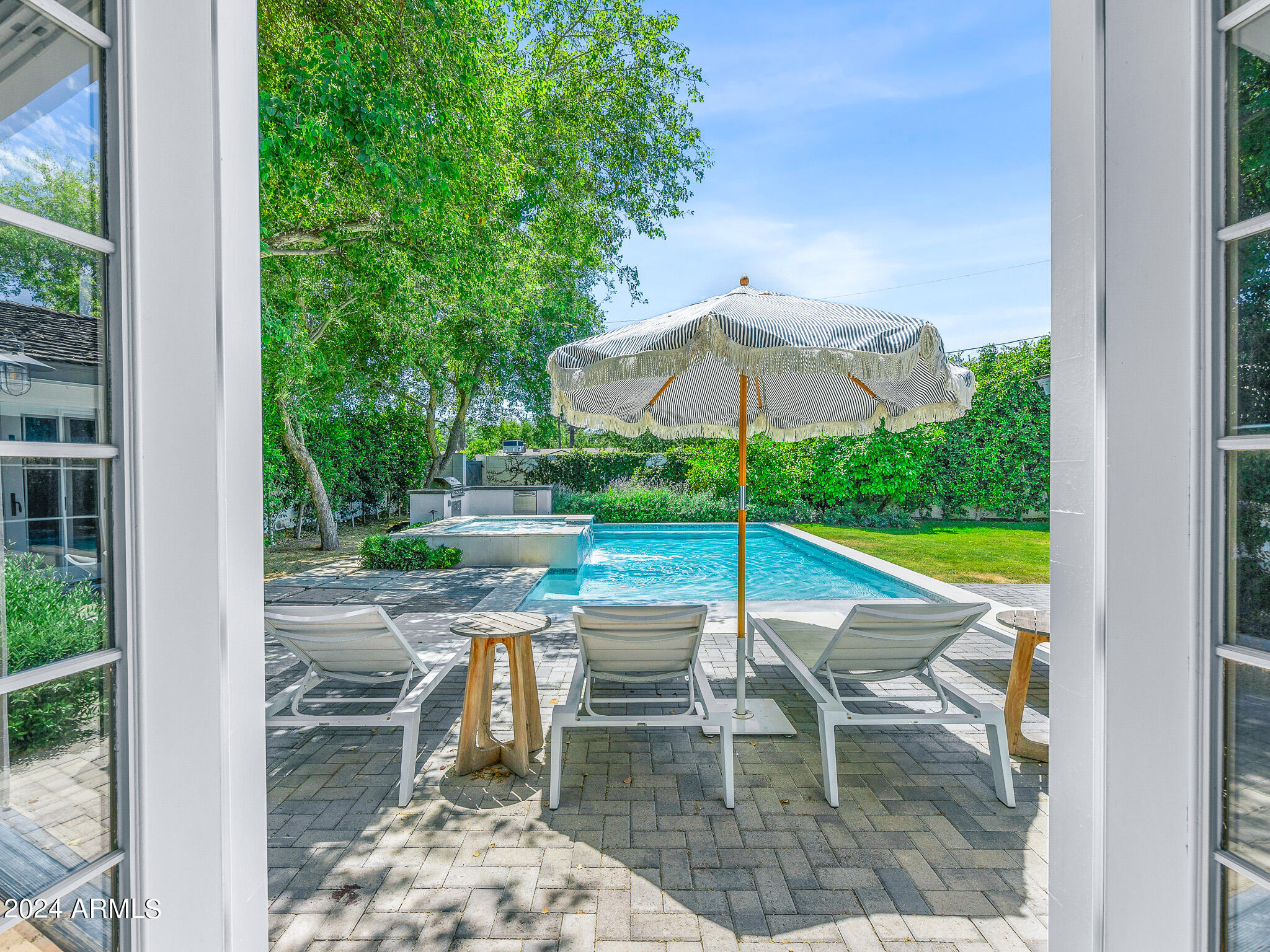 5241 E CALLE VENTURA --