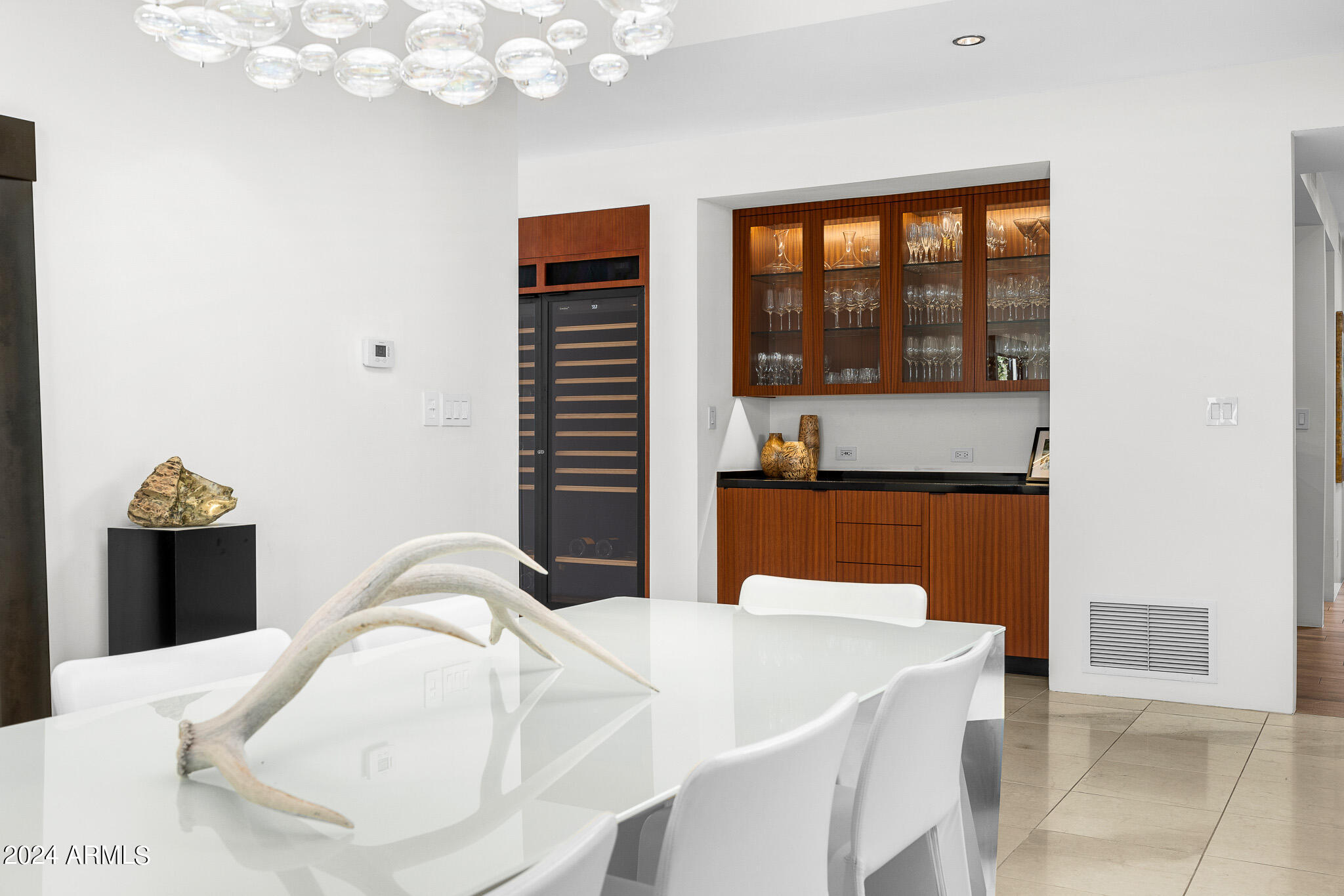 5831 N ECHO CANYON Circle