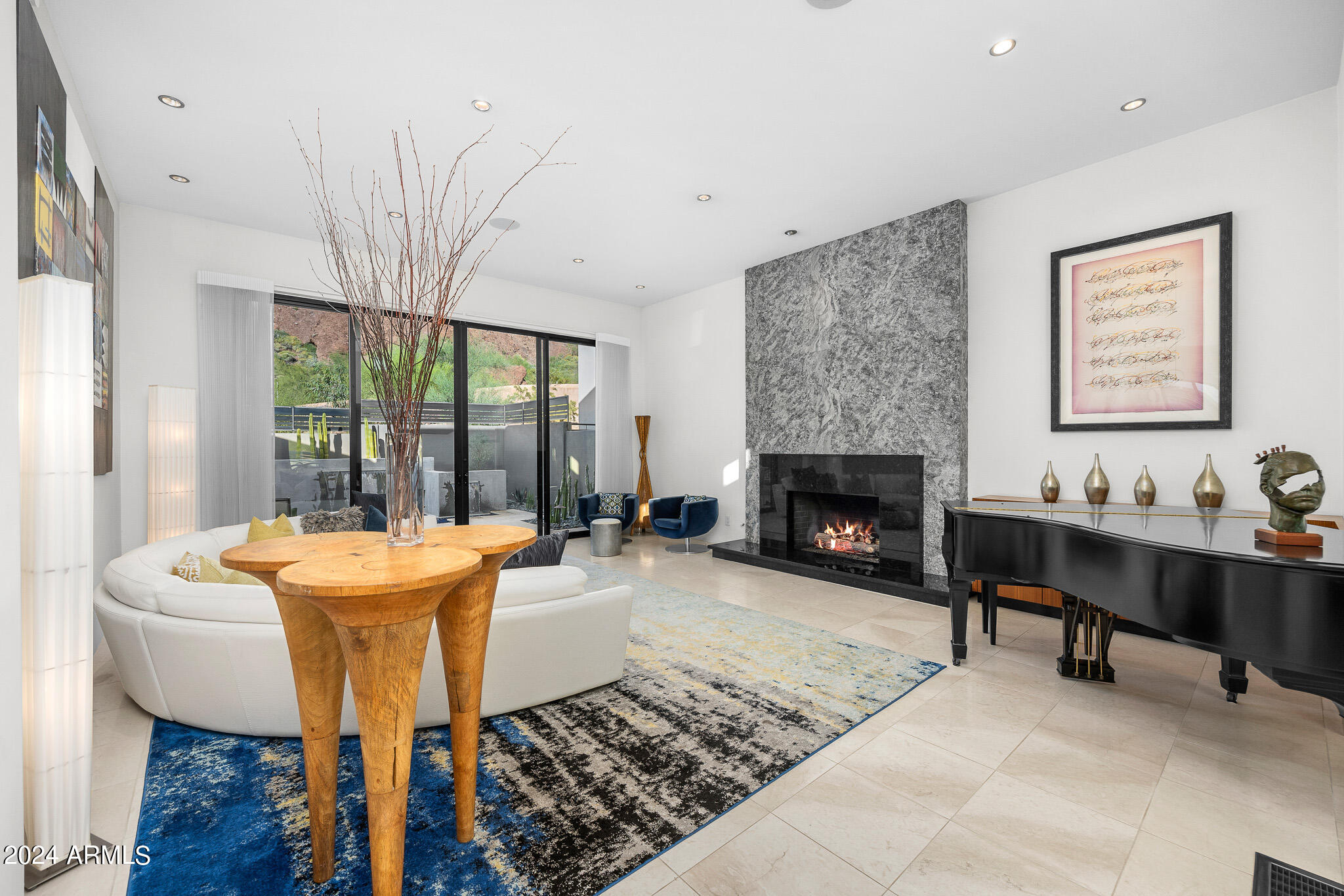 5831 N ECHO CANYON Circle