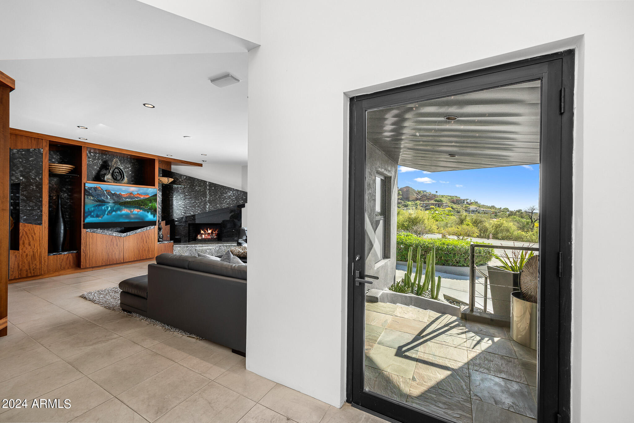 5831 N ECHO CANYON Circle