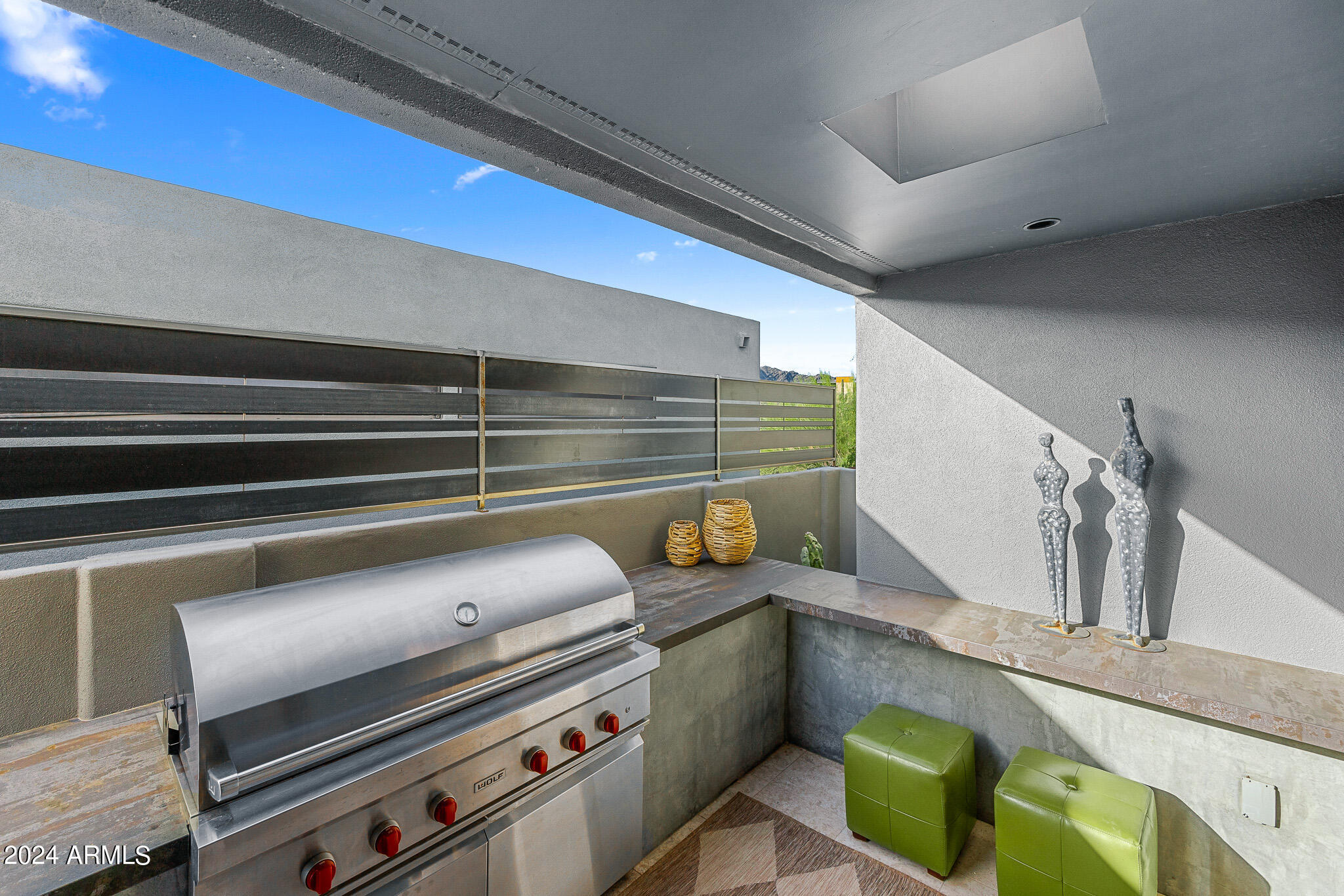 5831 N ECHO CANYON Circle