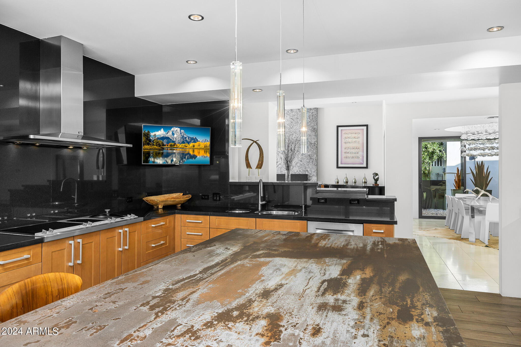 5831 N ECHO CANYON Circle