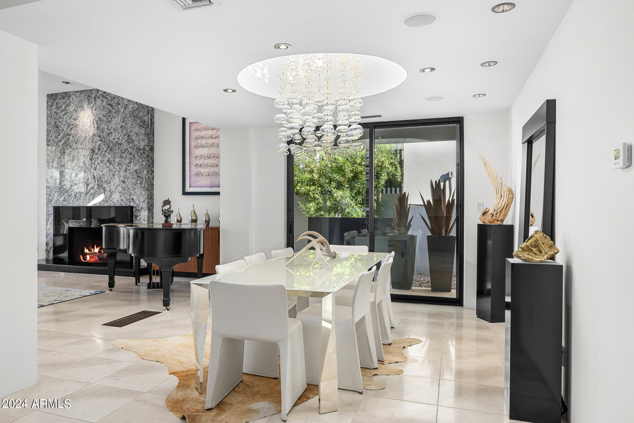 5831 N ECHO CANYON Circle