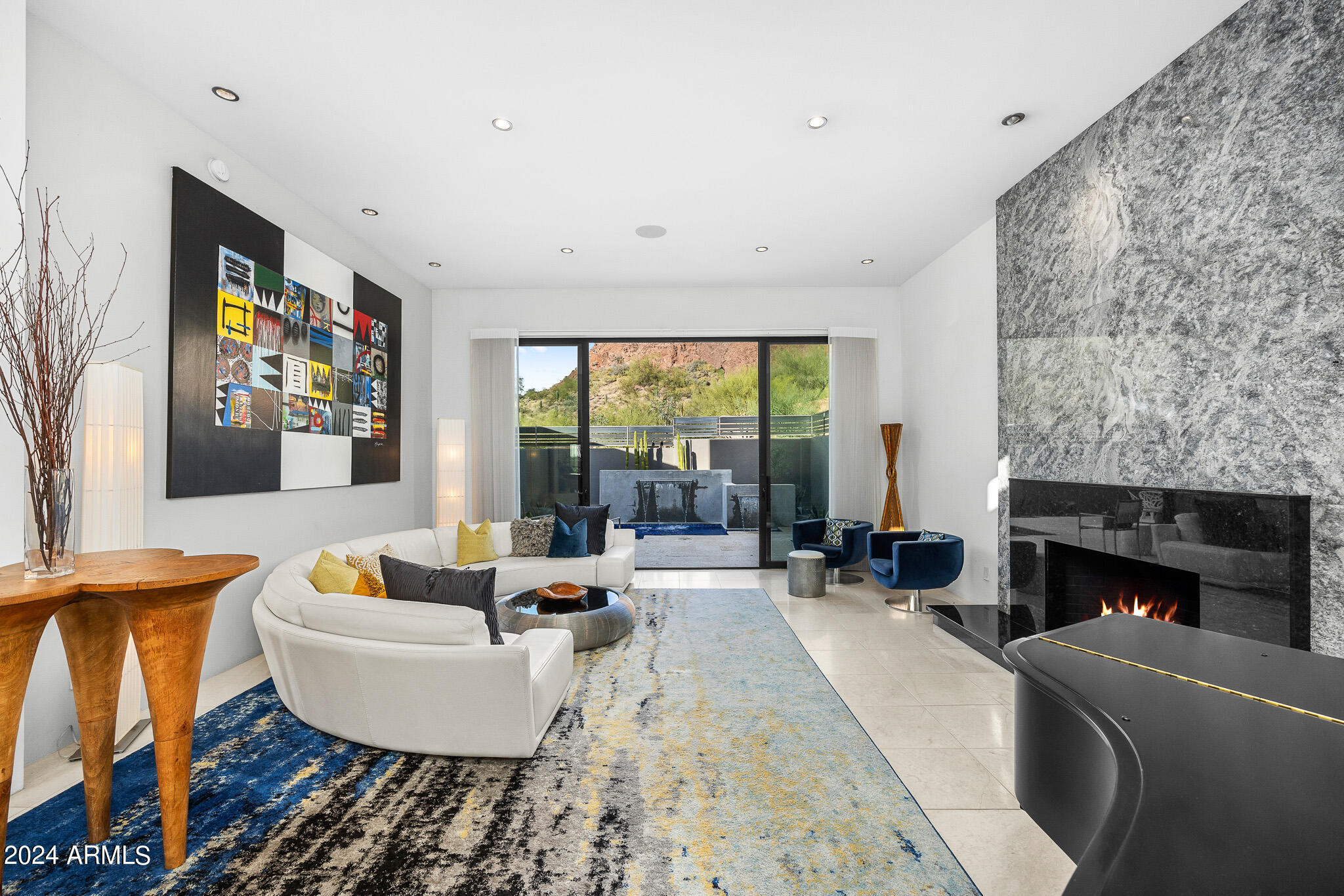 5831 N ECHO CANYON Circle