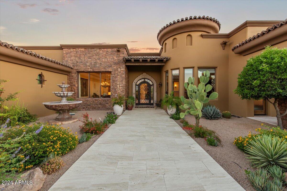 11611 E CAVEDALE Drive