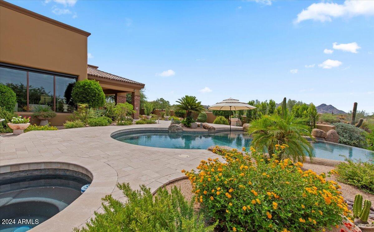 11611 E CAVEDALE Drive