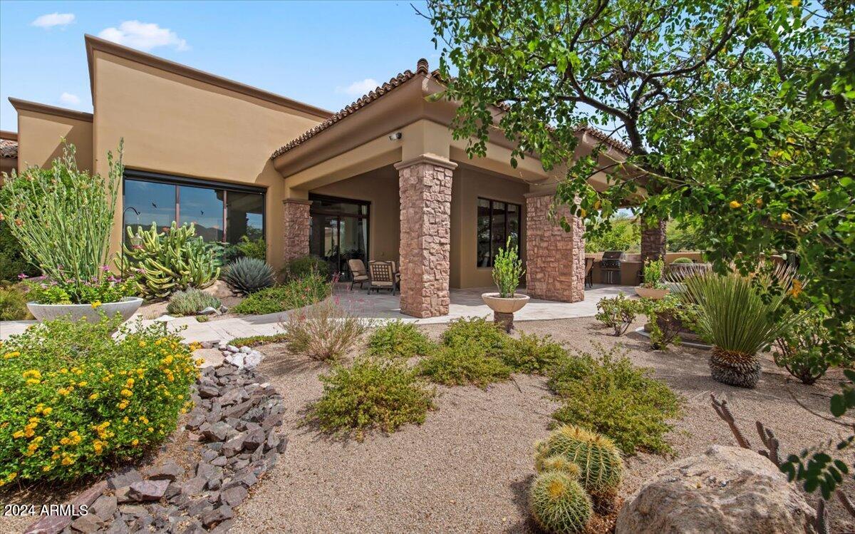 11611 E CAVEDALE Drive