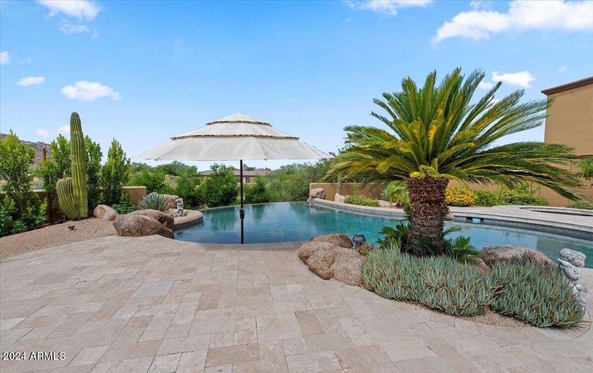 11611 E CAVEDALE Drive