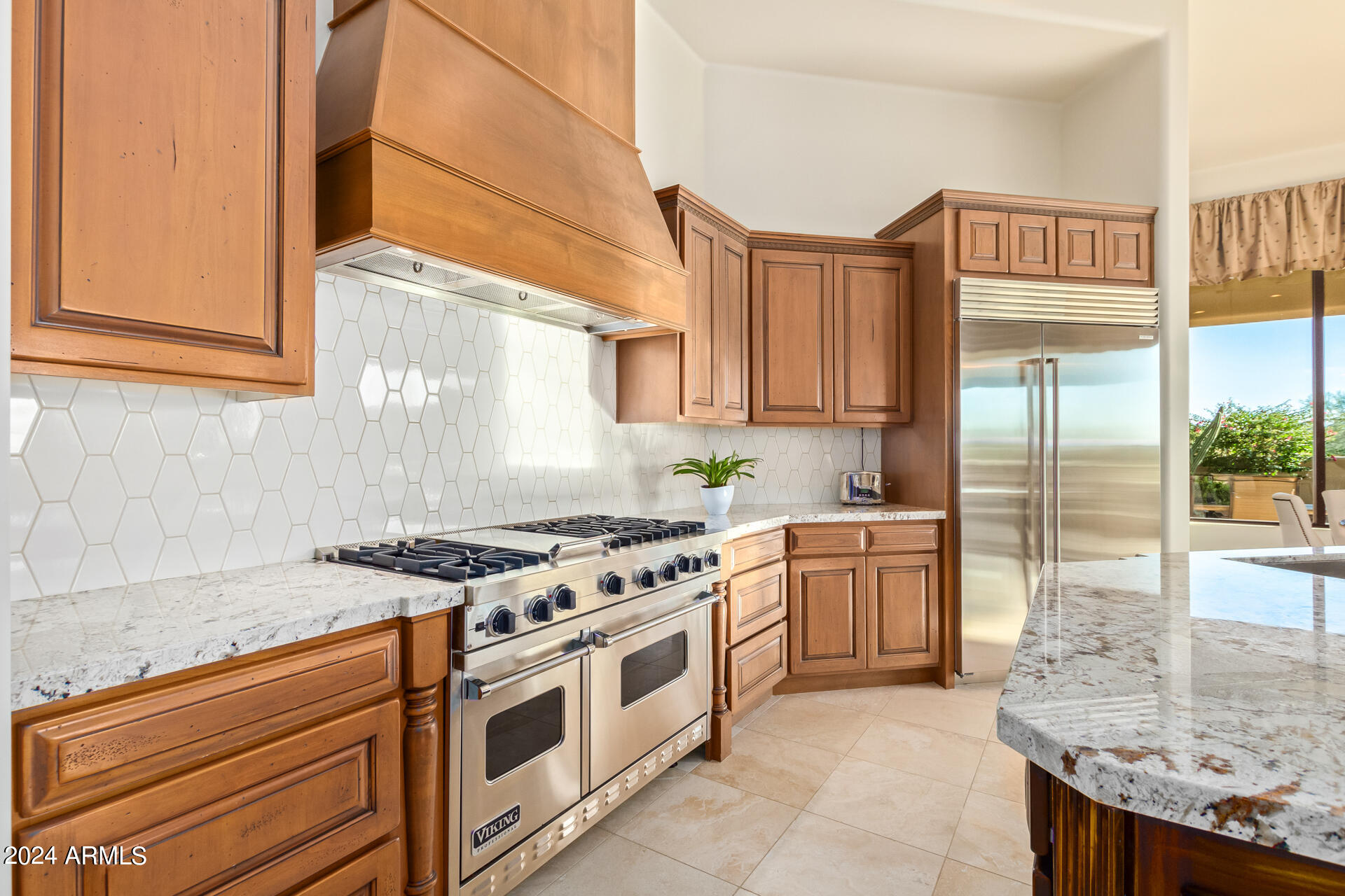 11611 E CAVEDALE Drive