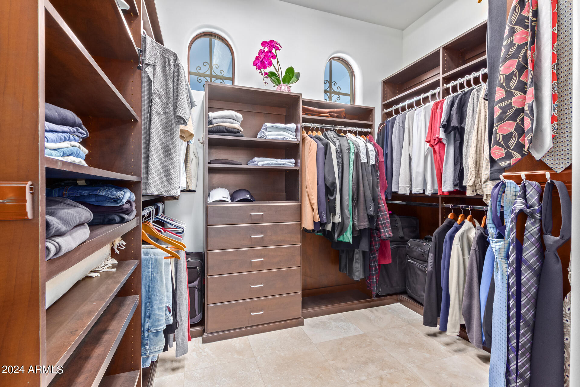 11611 E CAVEDALE Drive