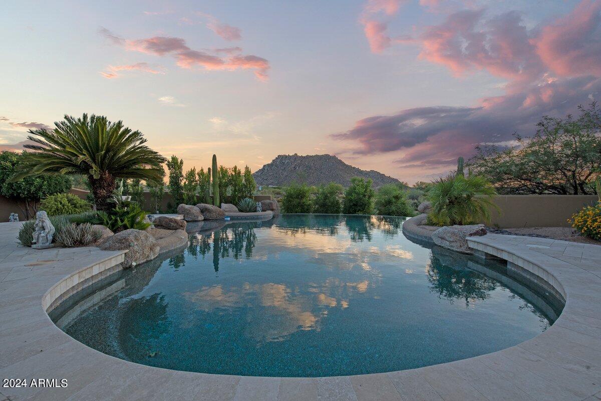 11611 E CAVEDALE Drive