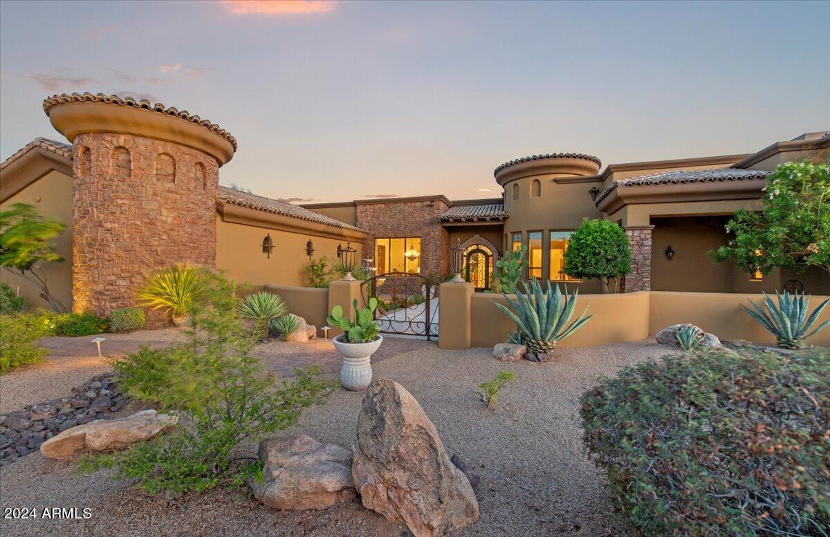 11611 E CAVEDALE Drive