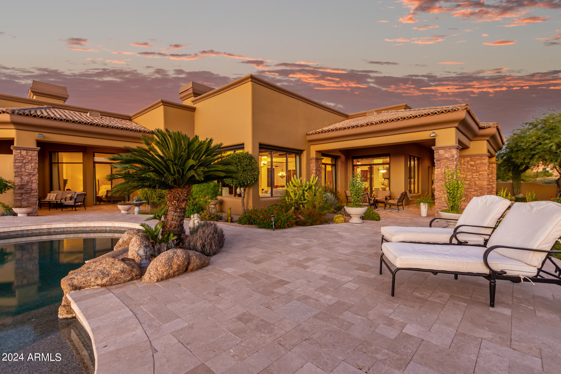 11611 E CAVEDALE Drive