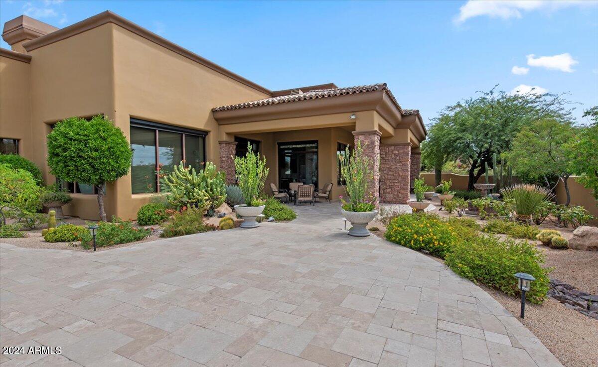 11611 E CAVEDALE Drive