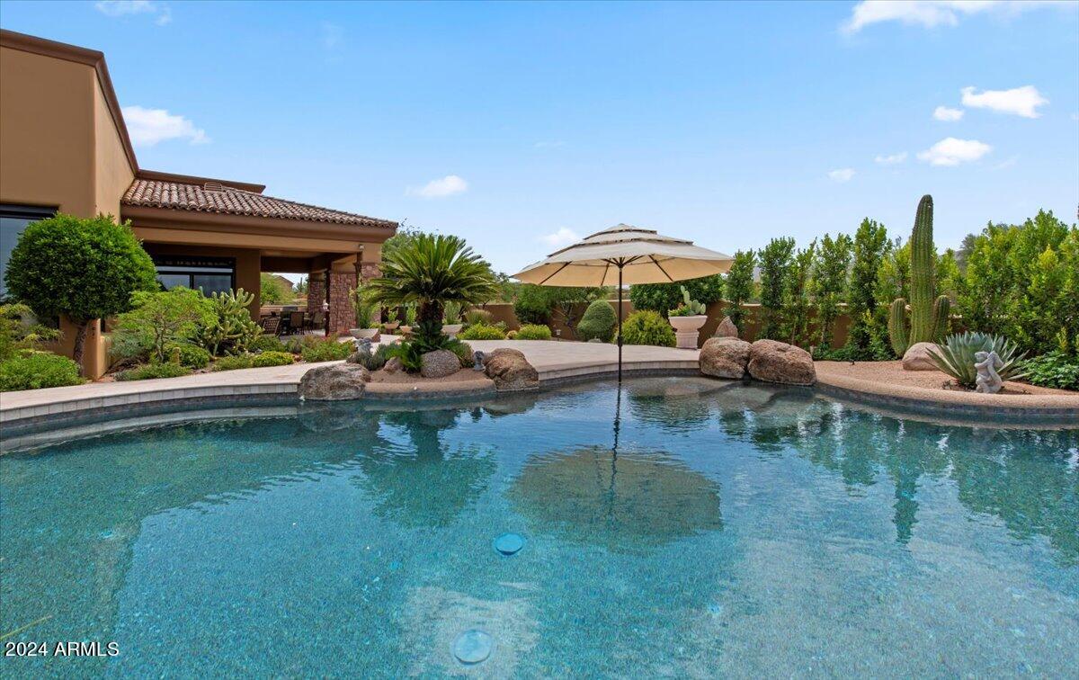 11611 E CAVEDALE Drive