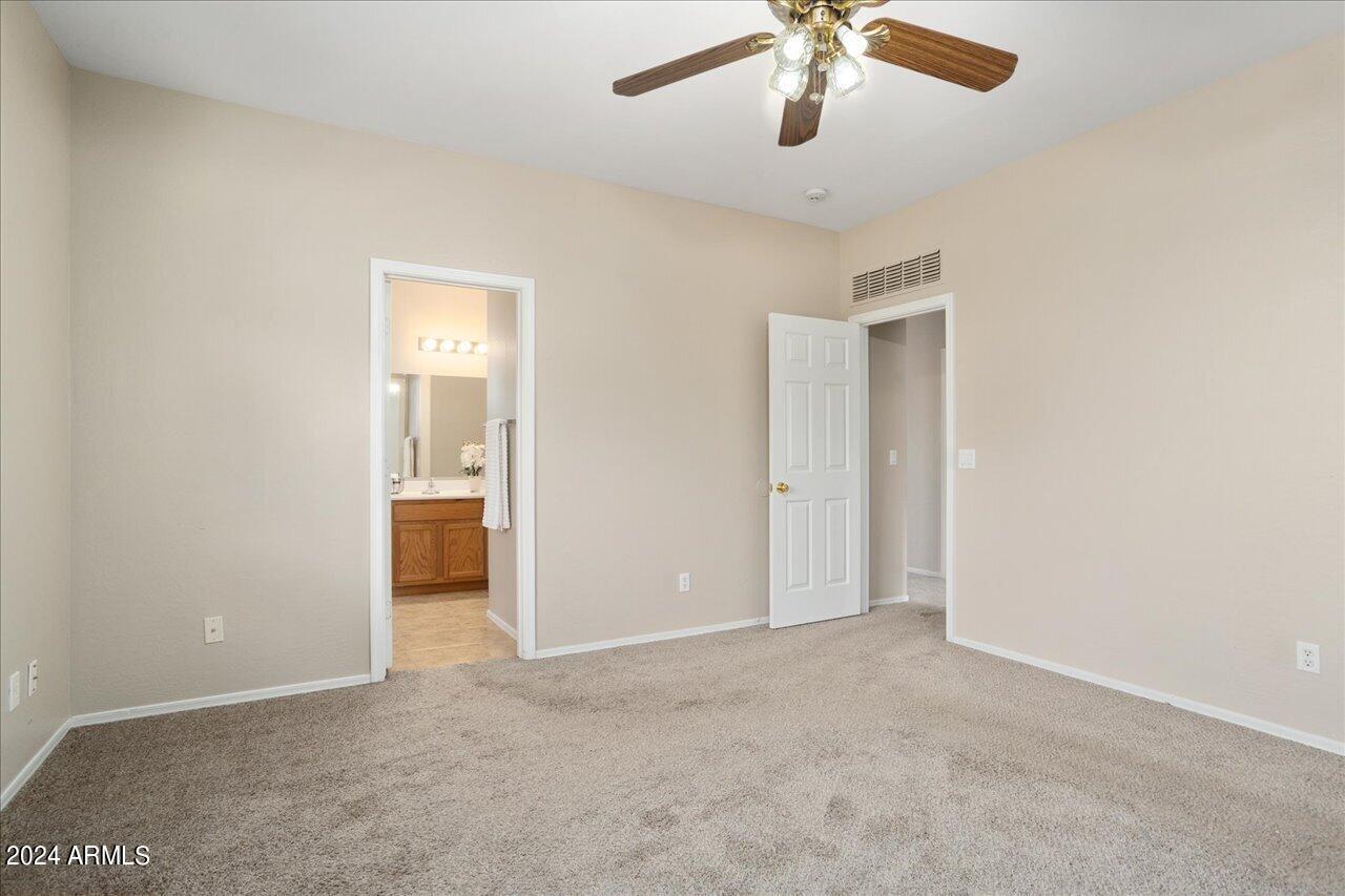 3719 W Wayne Lane