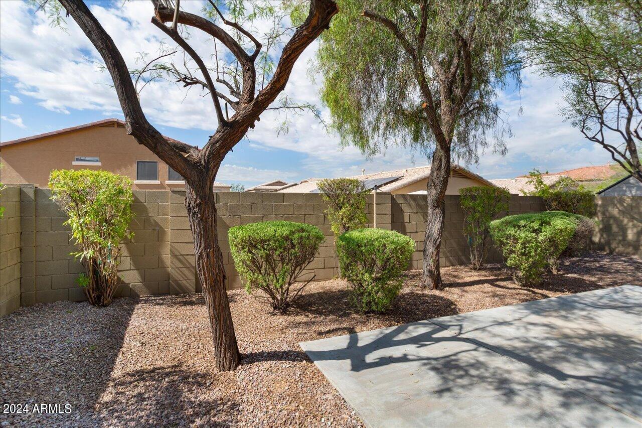 3719 W Wayne Lane