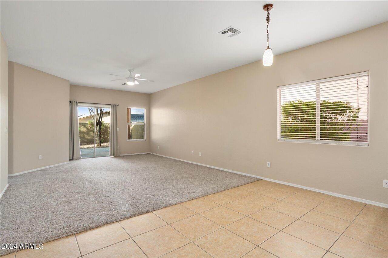 3719 W Wayne Lane