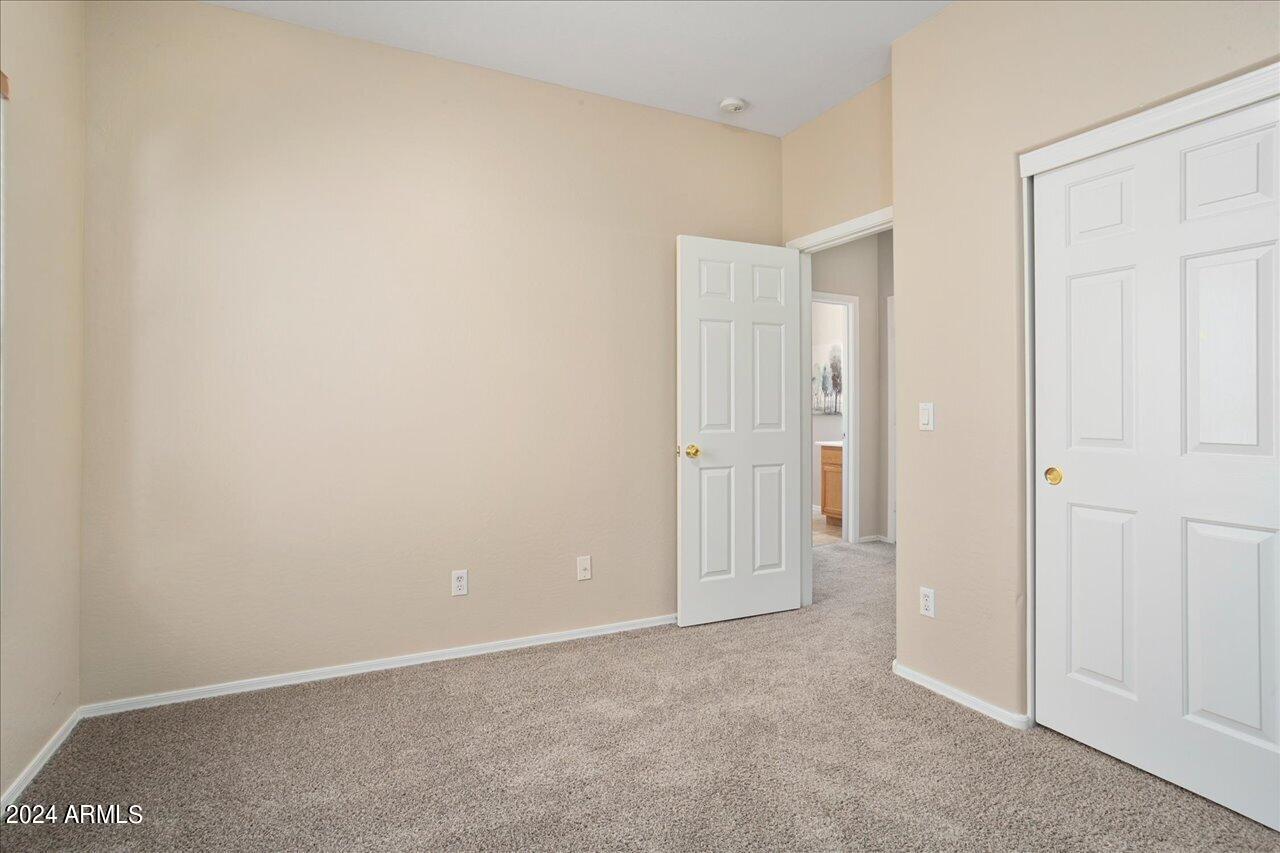 3719 W Wayne Lane