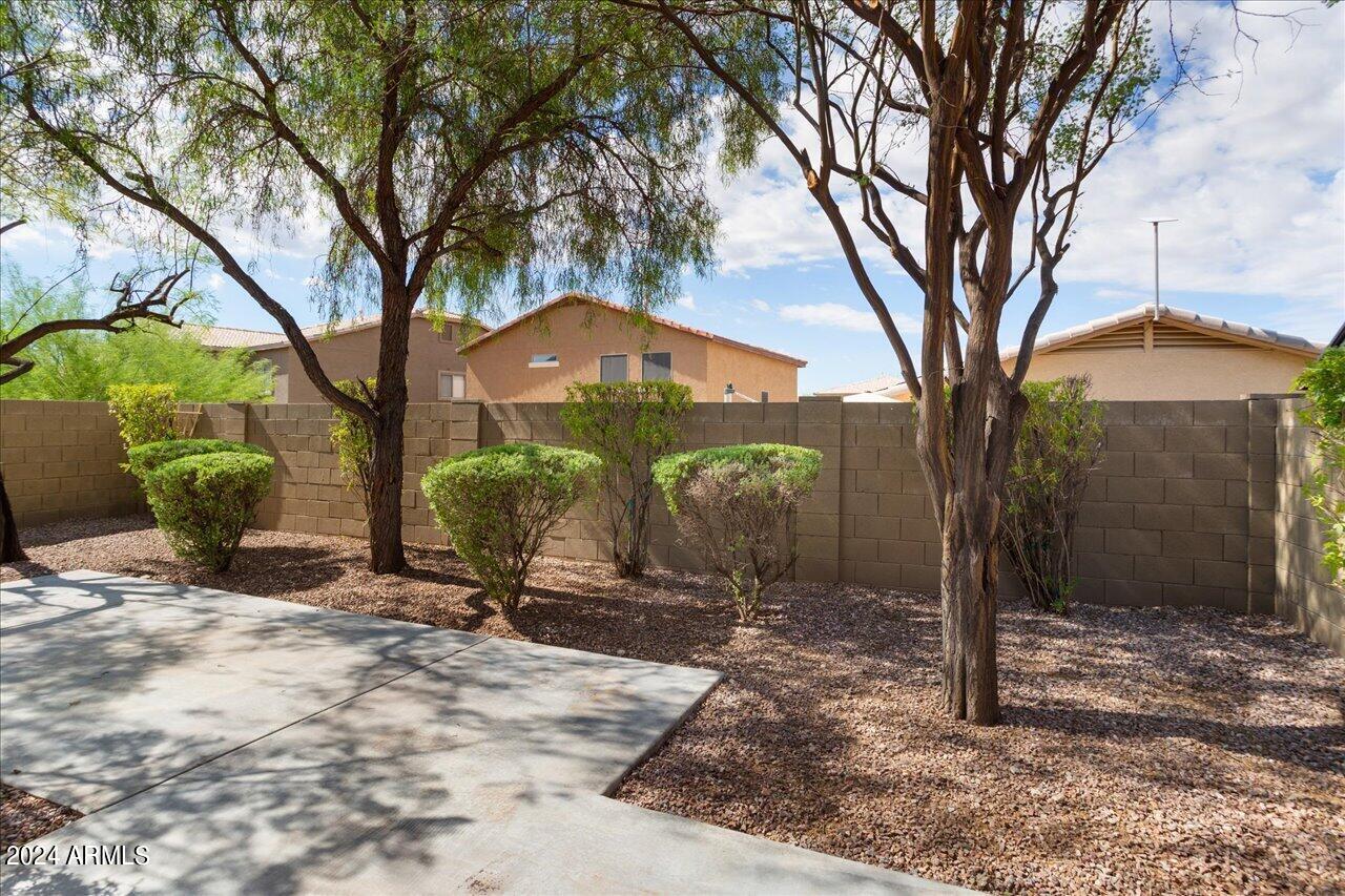 3719 W Wayne Lane