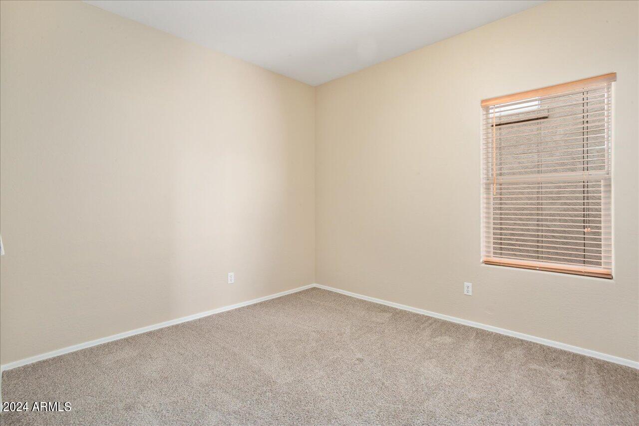 3719 W Wayne Lane