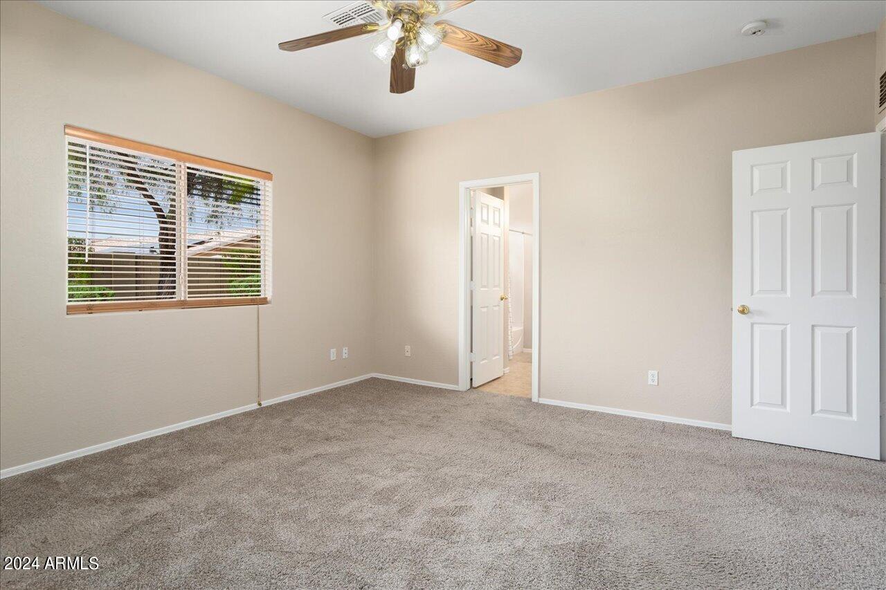 3719 W Wayne Lane