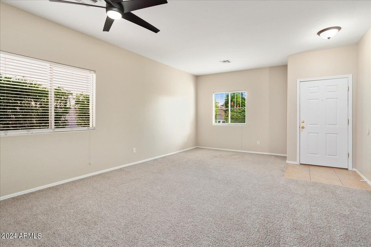 3719 W Wayne Lane