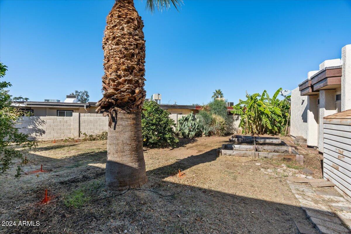 2501 E PEPPER RIDGE Circle