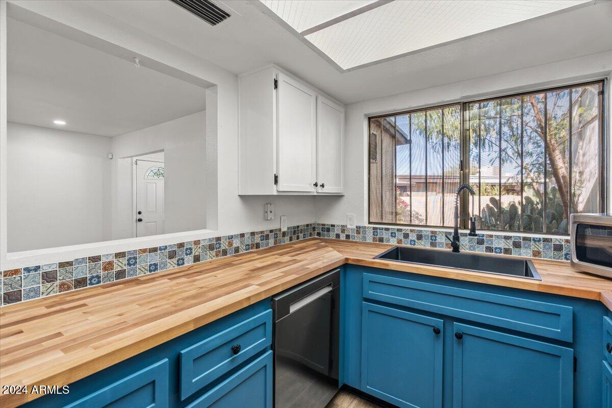 2501 E PEPPER RIDGE Circle