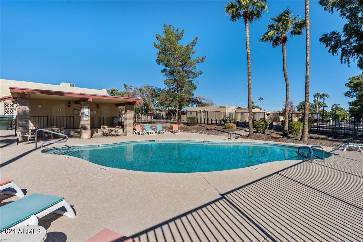 2501 E PEPPER RIDGE Circle