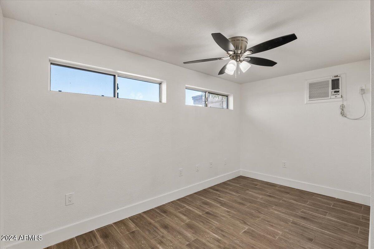 2501 E PEPPER RIDGE Circle