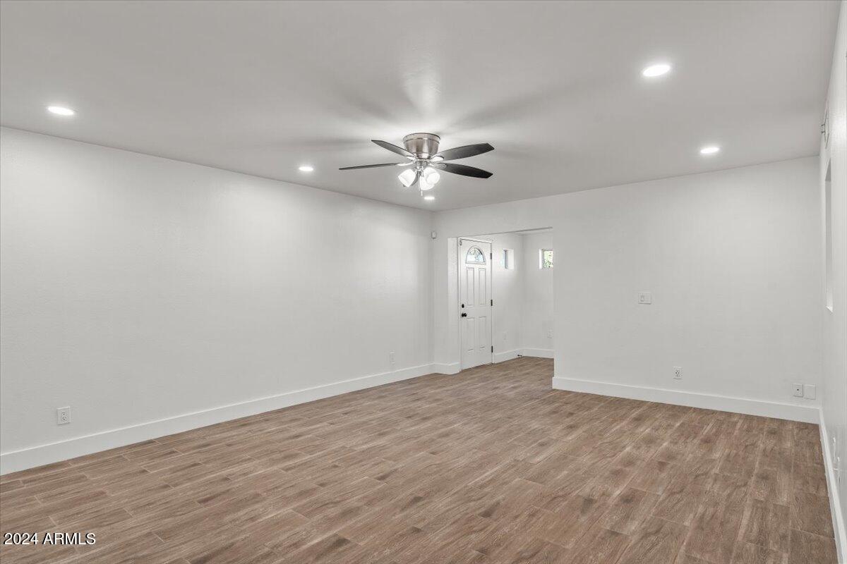 2501 E PEPPER RIDGE Circle