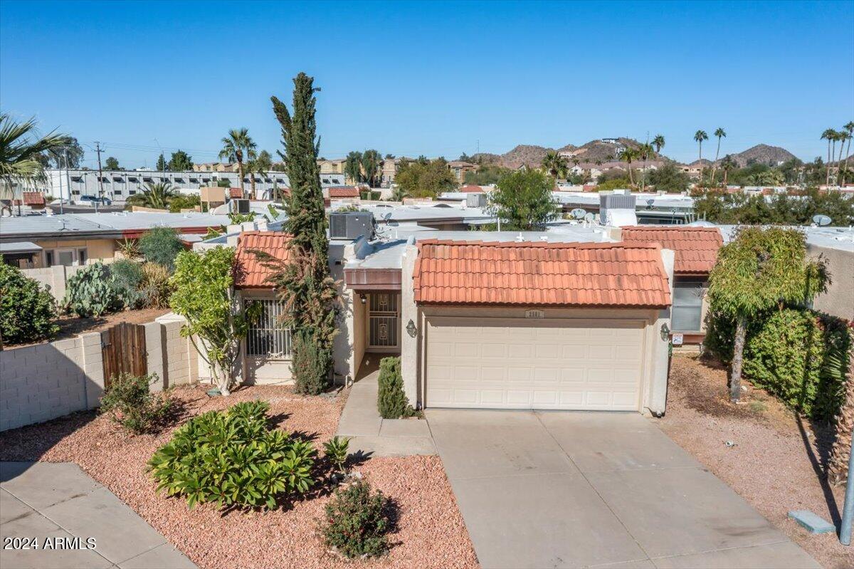 2501 E PEPPER RIDGE Circle