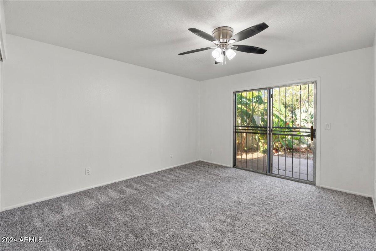 2501 E PEPPER RIDGE Circle