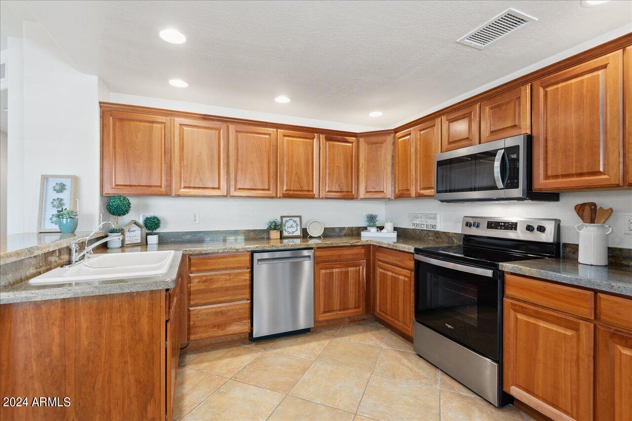 33550 N DOVE LAKES Drive # 1035