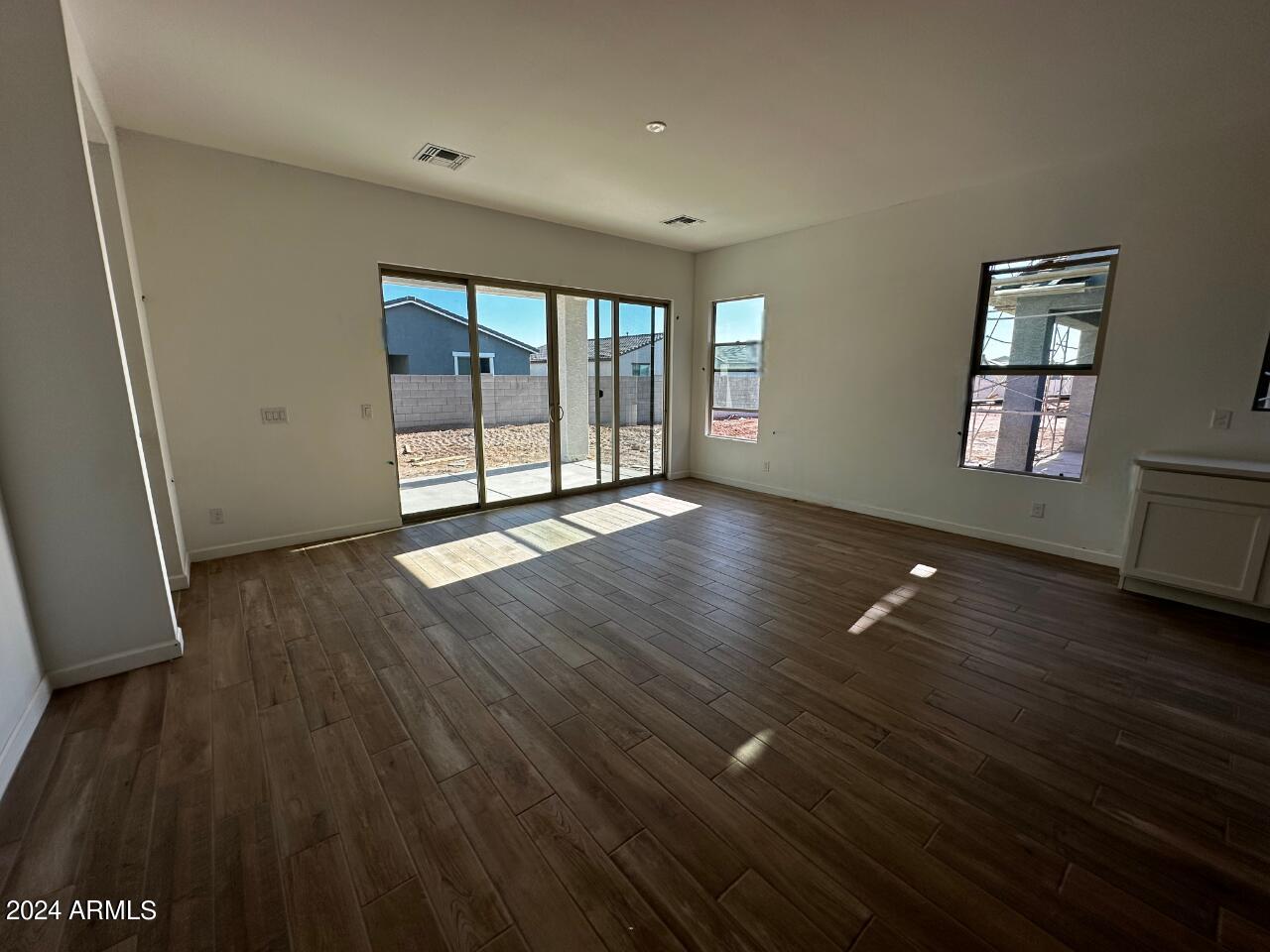 11515 E UTOPIA Avenue