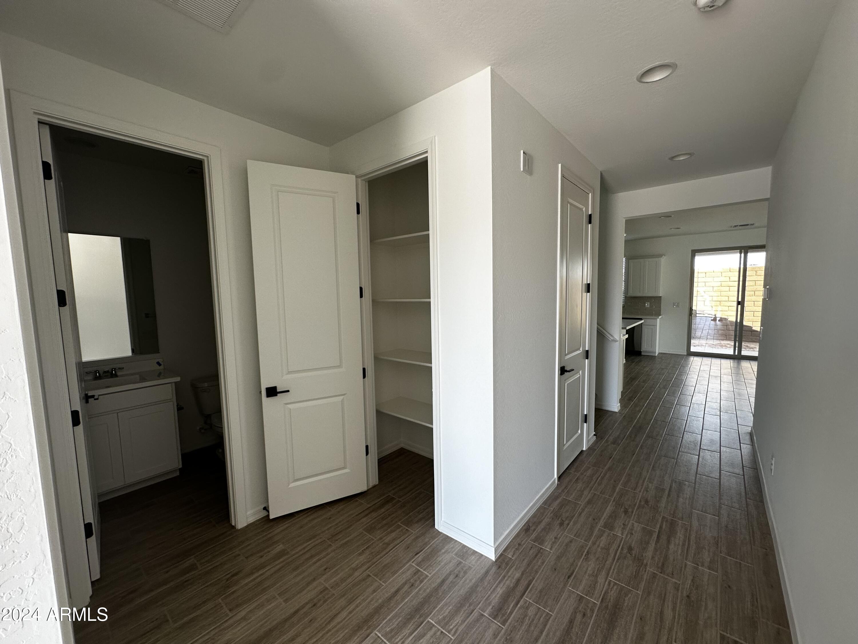 5715 W MOODY Trail
