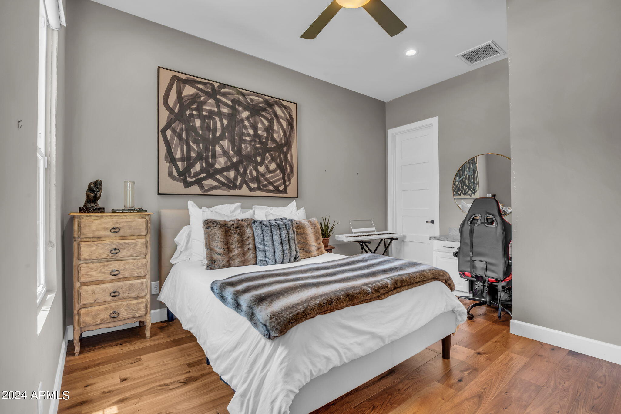 24 W MARLETTE Avenue