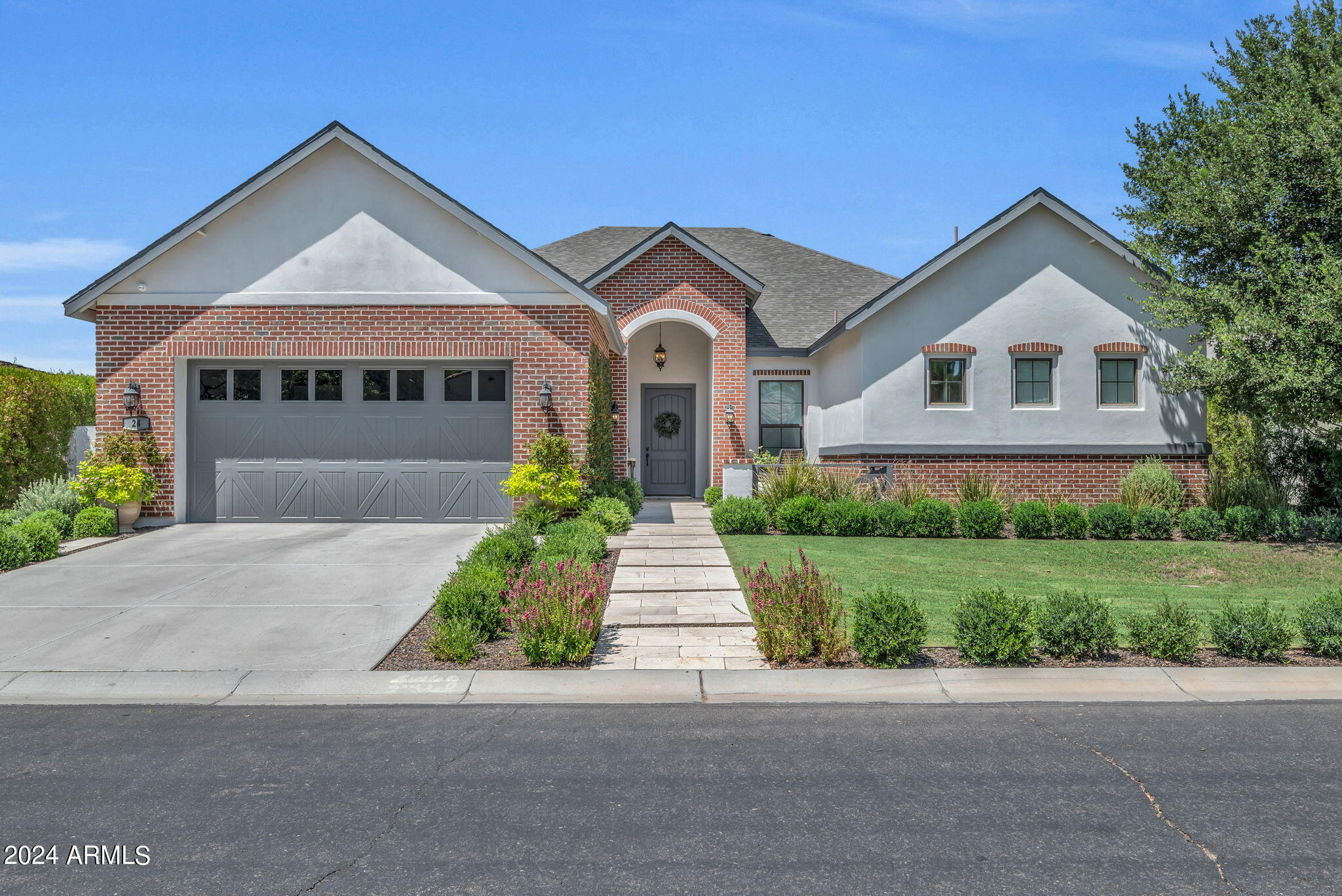 24 W MARLETTE Avenue